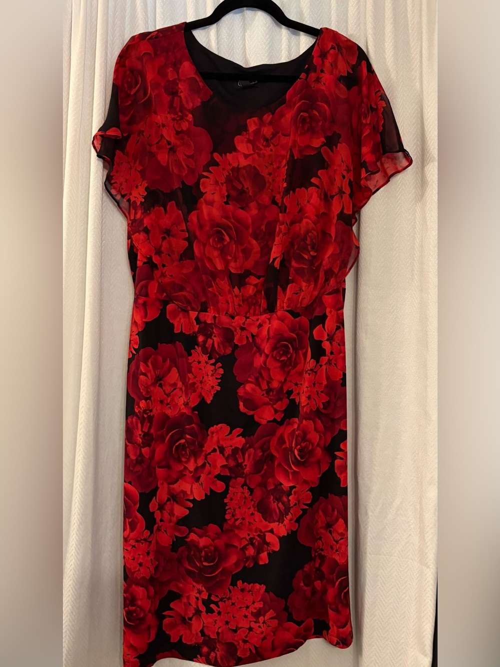Red and Black Floral/Rose Midi Dress